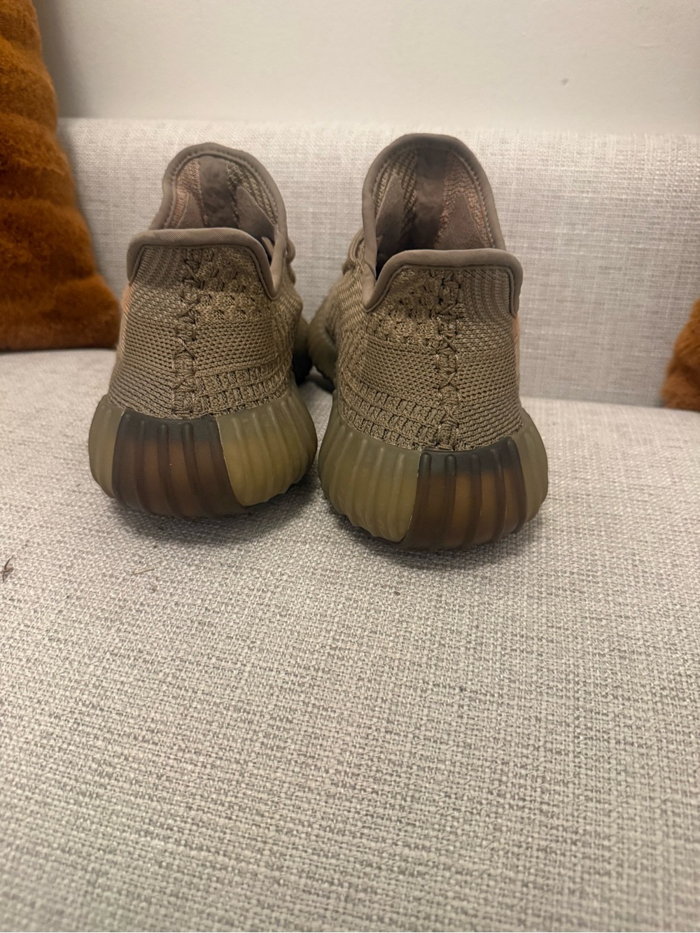 Yeezy Boost - Picture 4 of 7